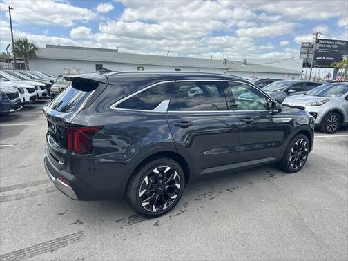 2025 Kia Sorento SX