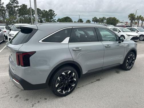 Wolf Gray 2026 Kia Sorento SX