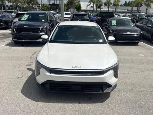 2025 Kia K4 LX