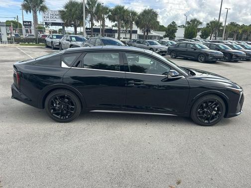 2025 Kia K4 GT-Line Turbo