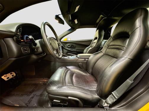 2004 Chevrolet Corvette Base