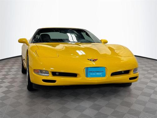 2004 Chevrolet Corvette Base