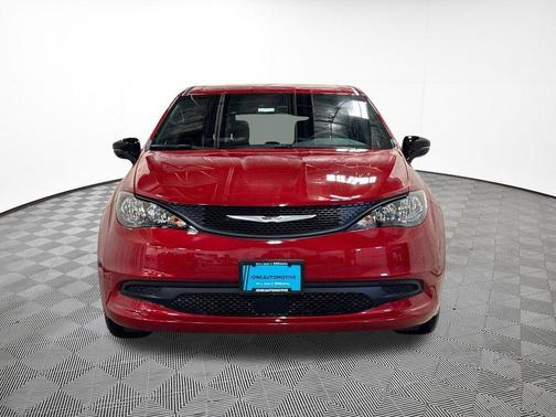 Red Hot Pearlcoat 2026 Chrysler Voyager LX