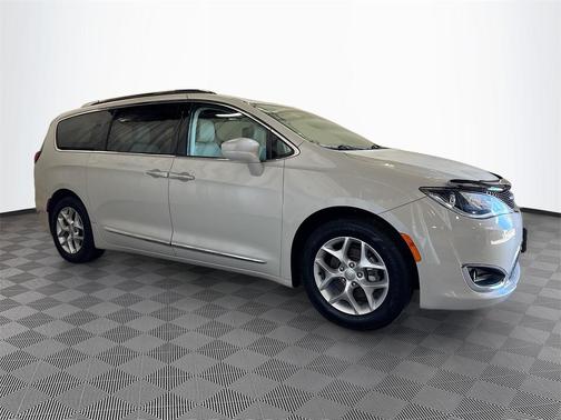 2019 Chrysler Pacifica Touring-L Plus
