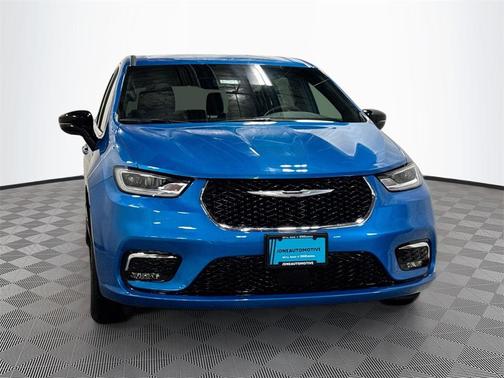 2026 Chrysler Pacifica L