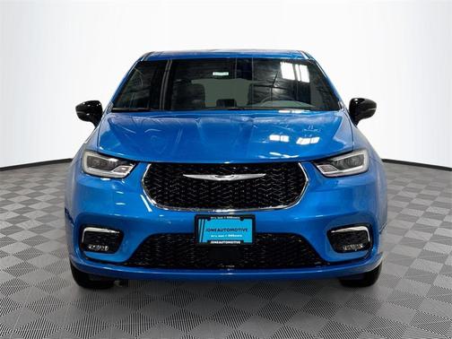 2026 Chrysler Pacifica L