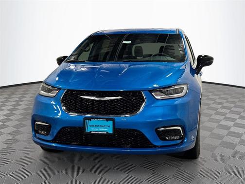 2026 Chrysler Pacifica L