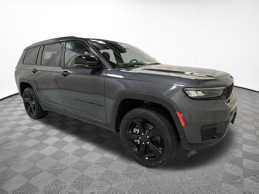 Baltic Gray Metallic Clearcoat 2024 Jeep Grand Cherokee L Altitude