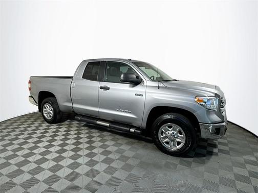 2017 Toyota Tundra SR5