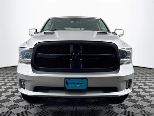 2017 RAM 1500 Night Crew Cab 4x4 5'7' Box