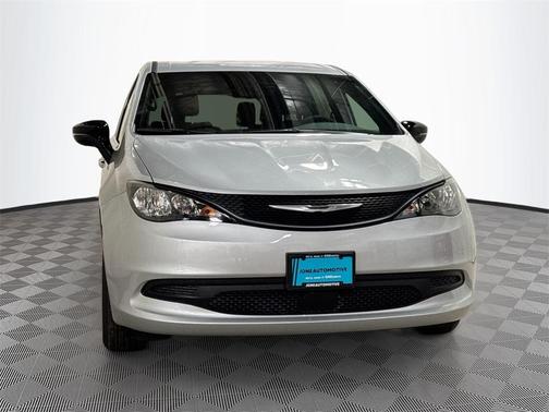 2026 Chrysler Voyager LX