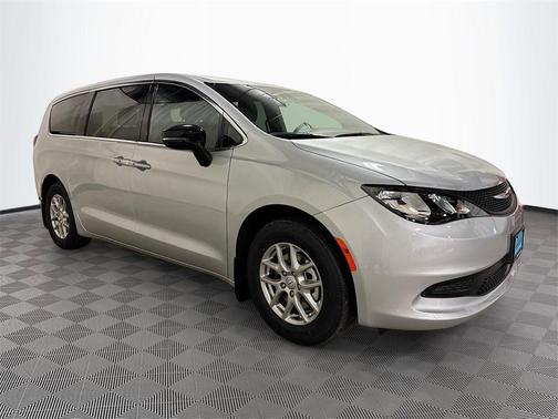 2026 Chrysler Voyager LX