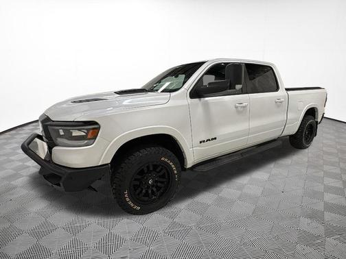 Ivory White Tri-Coat Pearlcoat 2022 RAM 1500 Laramie
