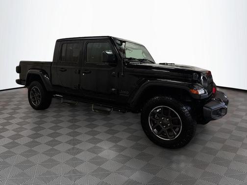 Black Clearcoat 2021 Jeep Gladiator Sport