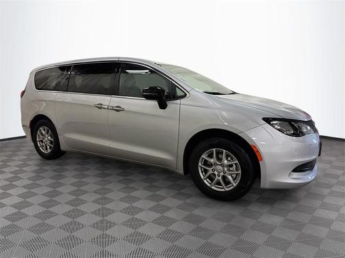 2026 Chrysler Voyager LX
