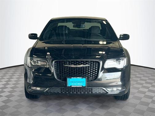 2018 Chrysler 300 S