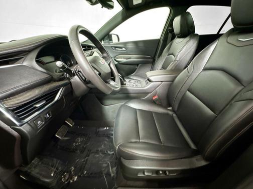 Stellar Black Metallic 2022 Cadillac XT4 Sport