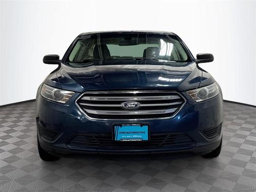 2017 Ford Taurus SE