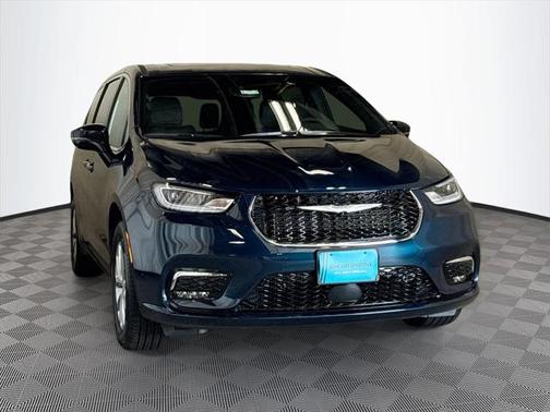 2025 Chrysler Pacifica L