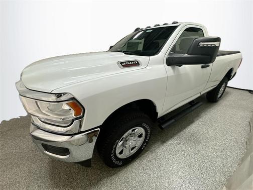 2024 RAM 2500 Tradesman Regular Cab 4x4 8' Box