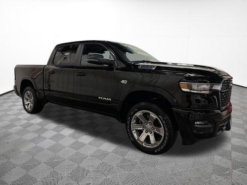 Diamond Black Crystal Pearlcoat 2026 RAM 1500 Big Horn/Lone Star