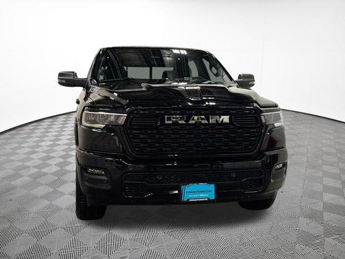 Diamond Black Crystal Pearlcoat 2026 RAM 1500 Big Horn/Lone Star