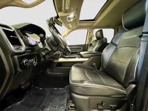 2021 RAM 2500 Laramie Crew Cab 4x4 6'4' Box