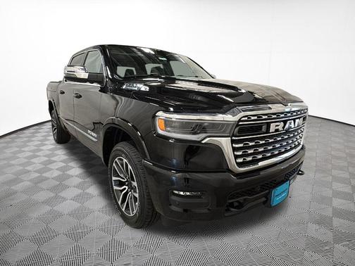 Diamond Black Crystal Pearlcoat 2026 RAM 1500 Limited