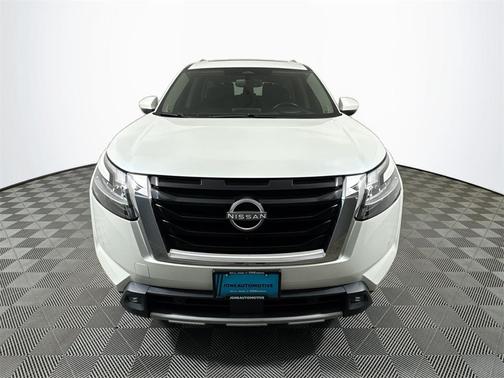 2022 Nissan Pathfinder Platinum 4WD