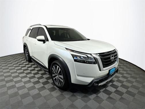 2022 Nissan Pathfinder Platinum 4WD
