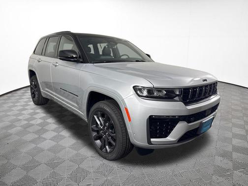 Silver Zynith 2026 Jeep Grand Cherokee Limited