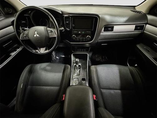 2017 Mitsubishi Outlander SE