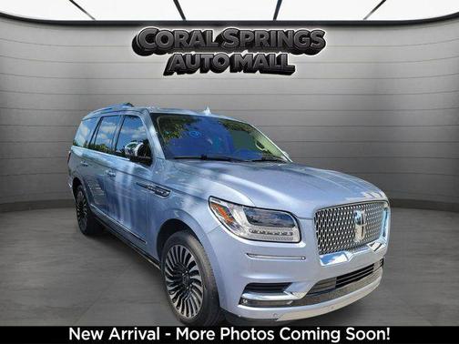 Crystal Blue 2018 Lincoln Navigator Black Label