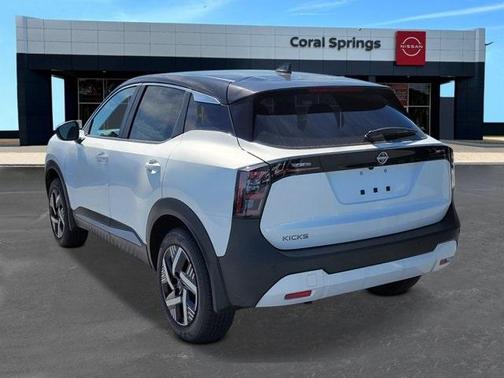2025 Nissan Kicks SV