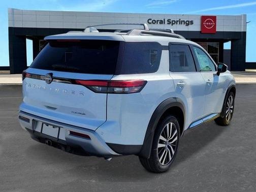 2025 Nissan Pathfinder Platinum