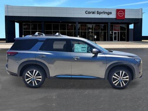 2025 Nissan Pathfinder Platinum