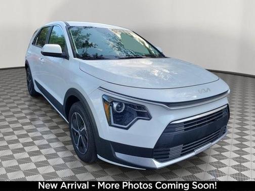 2023 Kia Niro LX