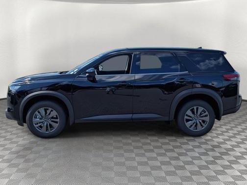 2025 Nissan Pathfinder S