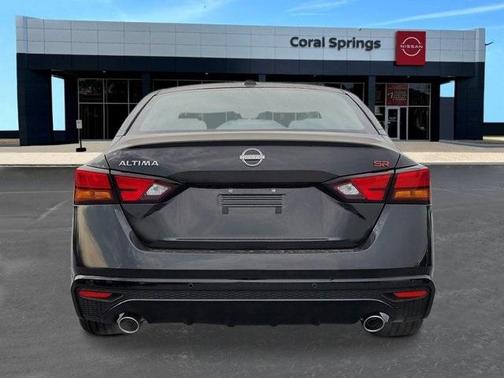 2025 Nissan Altima SR