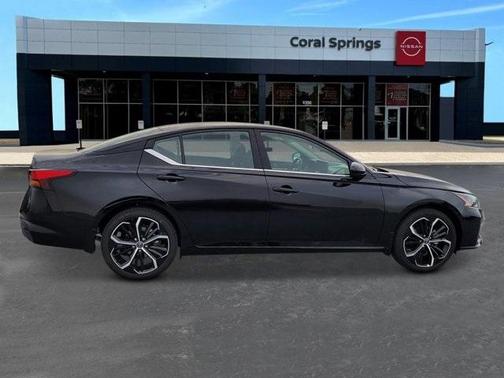 2025 Nissan Altima SR