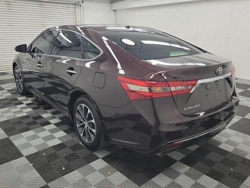2018 Toyota Avalon XLE