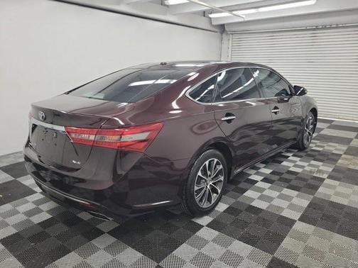 2018 Toyota Avalon XLE