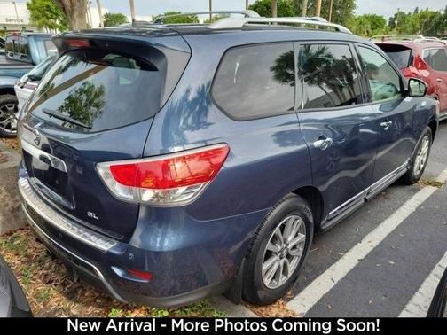 2016 Nissan Pathfinder SL