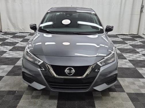 2022 Nissan Versa 1.6 SR