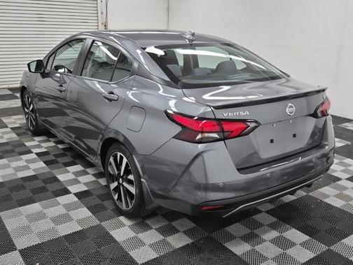 2022 Nissan Versa 1.6 SR