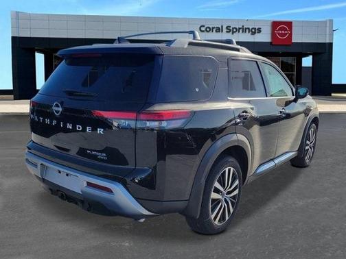 2025 Nissan Pathfinder Platinum