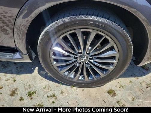 2022 INFINITI QX80 SENSORY