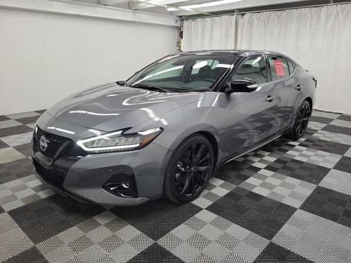 2023 Nissan Maxima SR