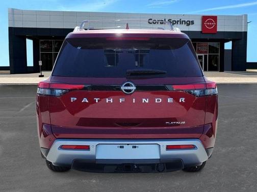 2025 Nissan Pathfinder Platinum