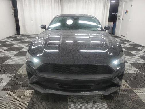 2022 Ford Mustang EcoBoost